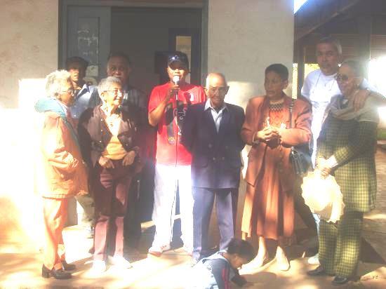 Nono, Dona, Guy, Farabe, Pdt.Liva, Dadamond, Clo, Mo, Flo
